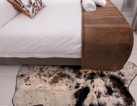 Rooms 8: Two-Bedroom Apartment